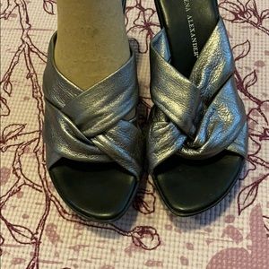 👡Lightly worn sandals